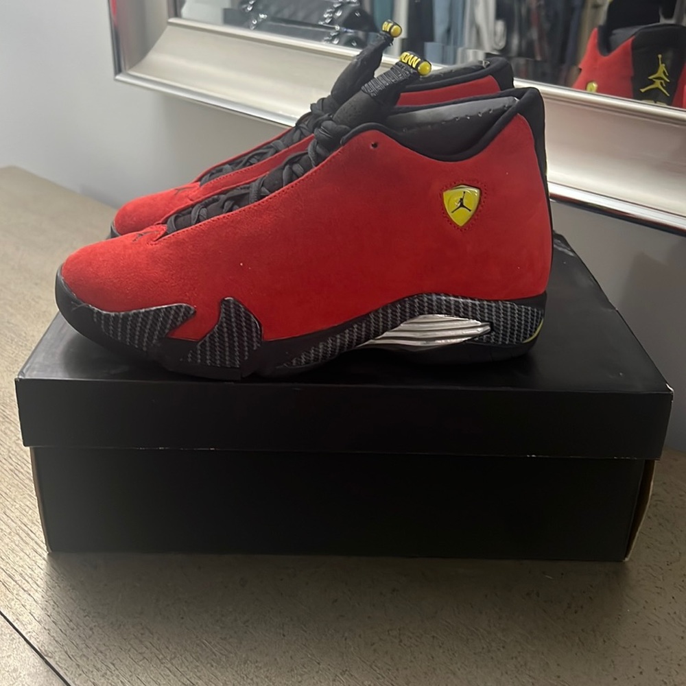 Air Jordan 14 retro Ferrari sneakers US 8